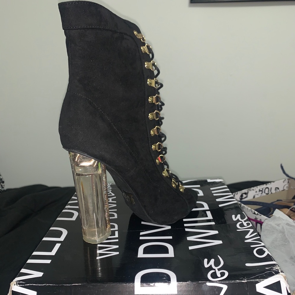 Black heel